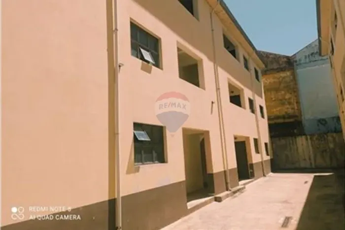 Apartamento na estação para alugar
