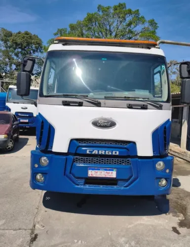 Caminhão Ford cargo 2431 ano 2019