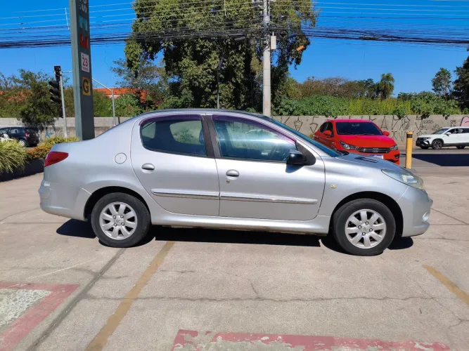 Peugeot 207 Sed. Passion XR Sport 1.4 Flex 8V 4P 2012