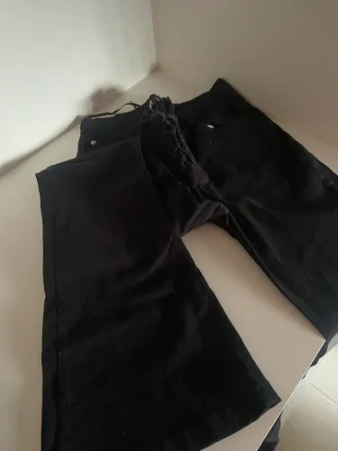 Calça flare preta