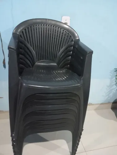 Vende-se Cadeiras de plastico