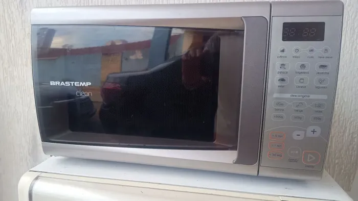 Microondas Brastemp 20 litros 127V em perfeito estado