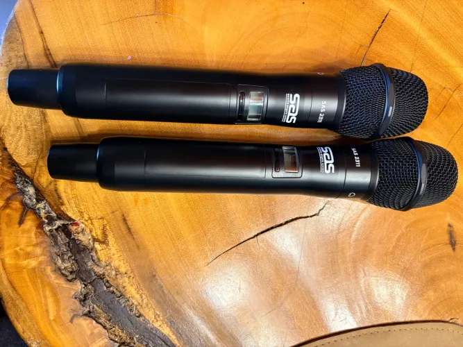 ? Microfone Sem Fio Duplo SAS 2311 UHF - 200 Canais - Profissional ?