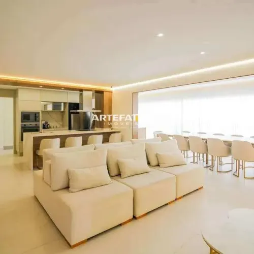 Apartamento com 3 quartos e 1 escritório com 136m²
