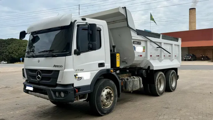 Mercedes 2730 6x4 caçamba
