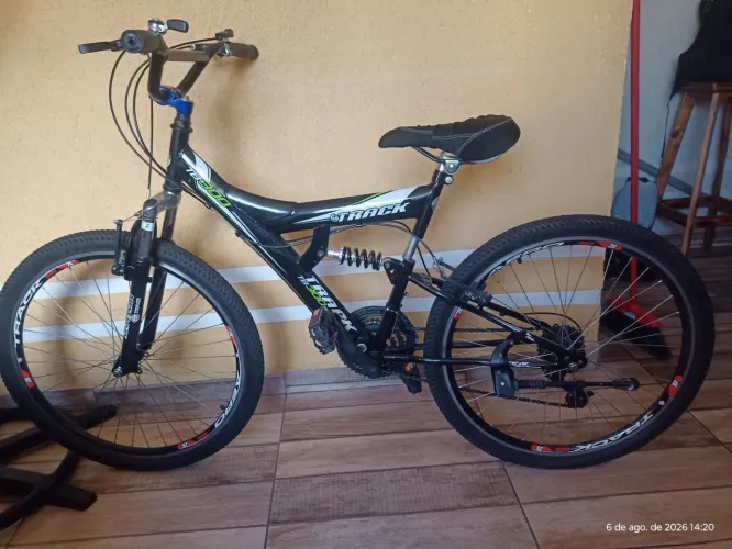 Bicicleta Mountain Bike 