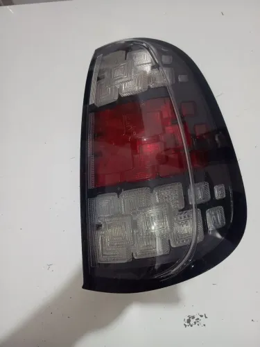 FIAT UNO LANTERNA TRASEIRA DIREITA