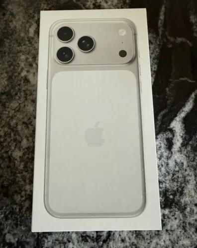 Vendo iPhone 17 pro max branco zero novo