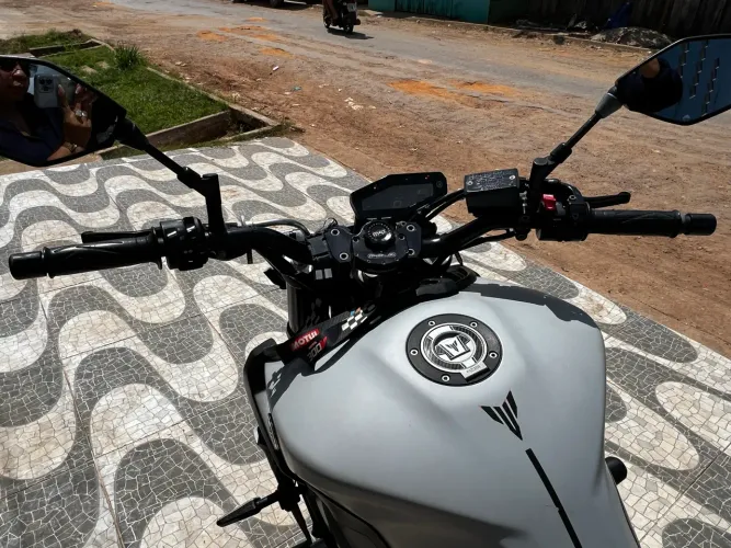 Vende-se moto MT09/2020