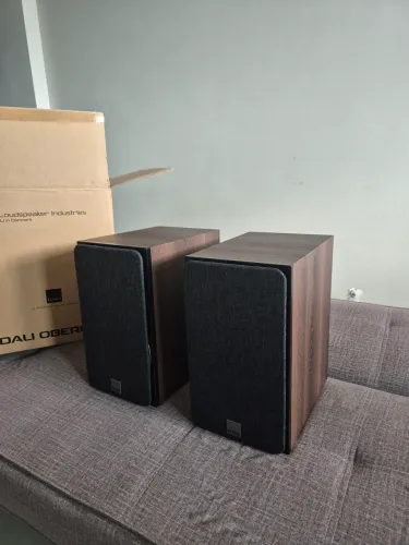 Caixa acústica Dali Oberon 3 (Dark Walnut) - Bookshelf