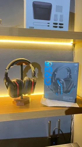 Logitech G935 7.1 Fone de Ouvido Headset Gamer Wireless 7.1 Surround Suporte Caixa e NF