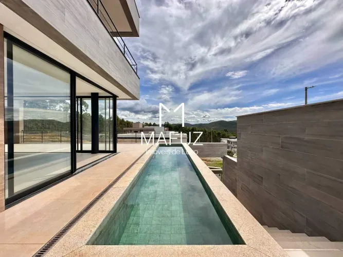 CASA PARA LOCAÇÃO COM 4 QUARTOS - 2 SUÍTES, ESPAÇO GOURMET E HIDROMASSAGEM - Alphaville La