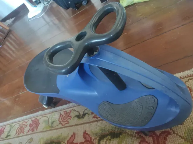 Vendo Carrinho Vira vira semi novo