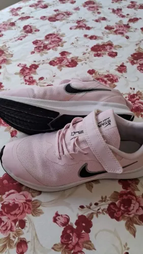 Nike feminino criança tamanho 33