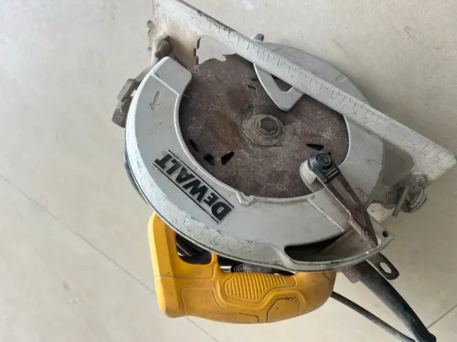 Serra circular Dewalt