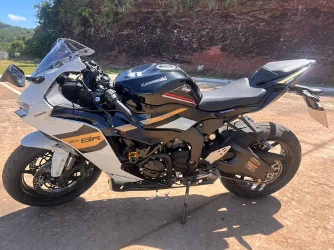 Kawasaki ZX-6R 2025/2026 Impecável - Baixa Quilometragem