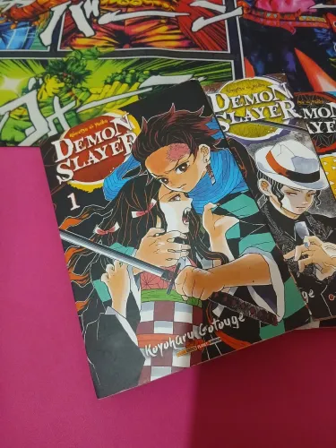 Mangá de demonslayer, cap 1,2 e3