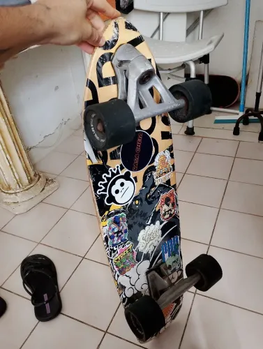 Skate simulador de surf two dogs