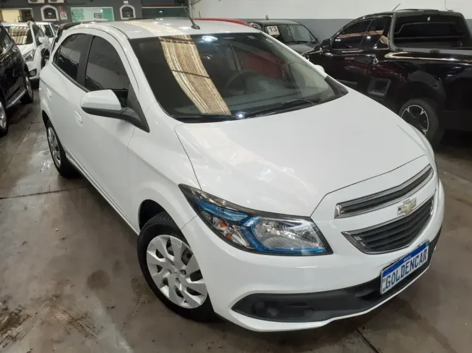 Chevrolet Onix Hatch LT 1.4 8V Flex Mec. 4P 2015