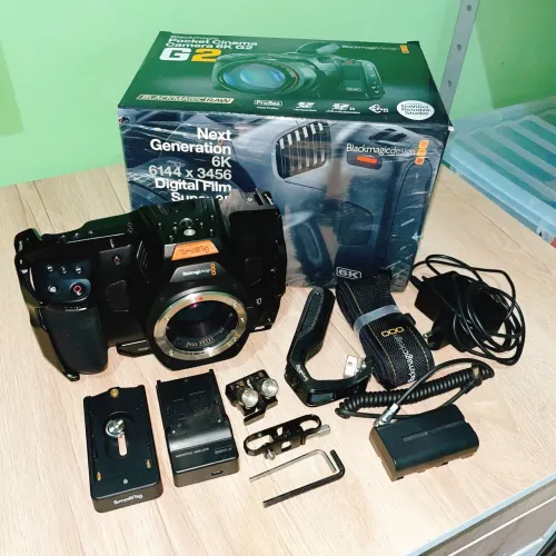 Câmera Blackmagic Pocket 6k G2 + Cage Smallrig