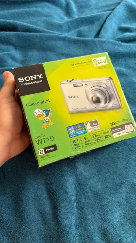 Câmera Digital Sony Cyber-shot DSC-W710 16.1MP (Completa na Caixa / Impecável)