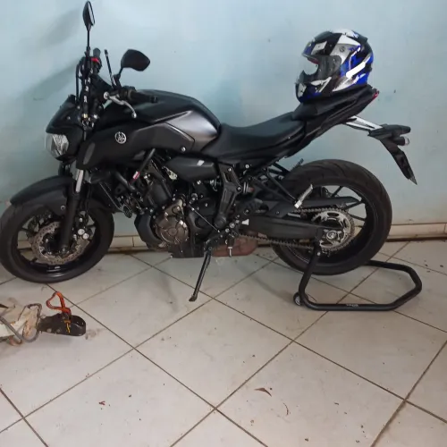 Moto mt 07 2020