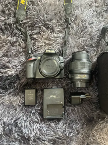 NIKON D3200 + Acessórios 