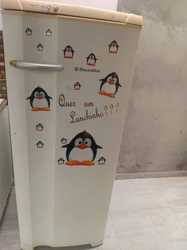 Geladeira em bom estado funcionando perfeitamente