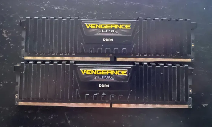 memória ram 16gb (2x8)