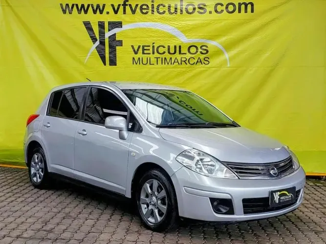 Nissan Tiida S 1.8/1.8 Flex 16V Mec. 2011
