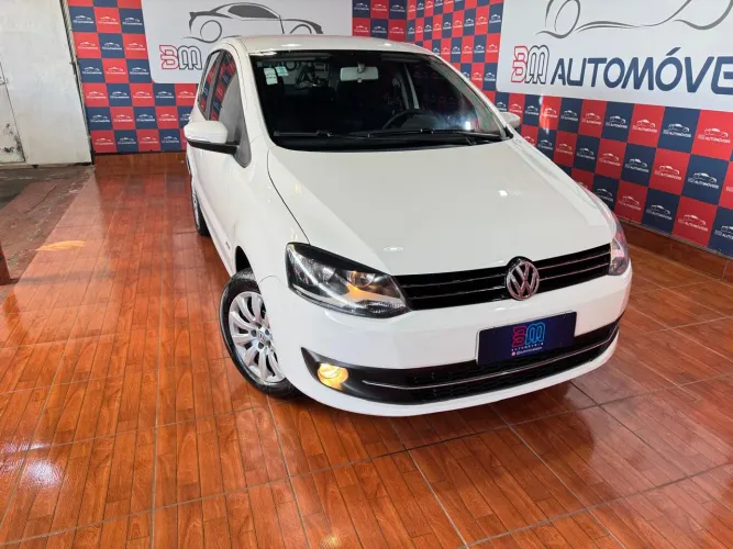 Volkswagen Fox Bluemotion 1.6 MI Total Flex 5P. 2014