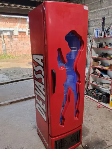 Cervejeira slim gelopar 230lts 115v