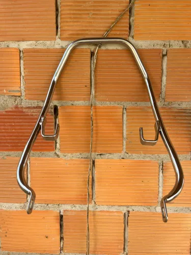 Alça traseira da pop 100 quadrada 