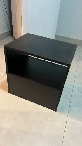 Mesa de cabeceira Tok&Stok preto 45x45 - moderno e compacto