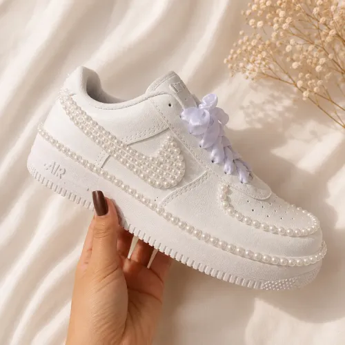 Tênis personalizado com pérolas para noivas - delicado, exclusivo e feito à mão