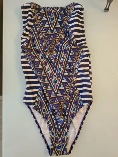 Body/maio estampado em tribal e desenhos geométricos novo - AB