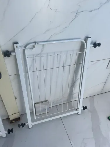 Portão de Segurança para Crianças e Pets - Regulável