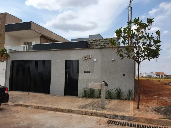 Casa à Venda no Bairro Minas Gerais.