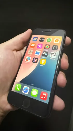 iPhone SE 64gb 2020