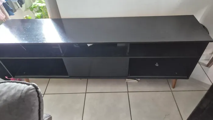 Rack , pouco uso de barbada orçamento que cabe no seu bolso e se encaixe na sua residencia