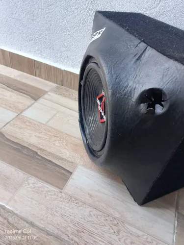 Boca de som pra carro 