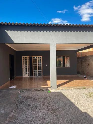 Casa com loja e barraco