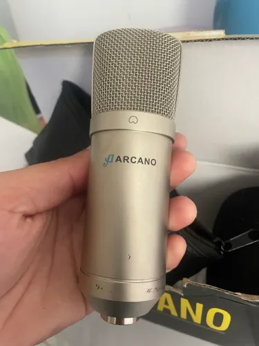 Microfone condensador Arcano Am 01