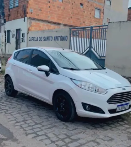 Ford Fiesta 1.6 16V Flex Aut. 5P 2014
