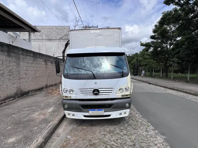 Mercedes Accelo 915C 2011