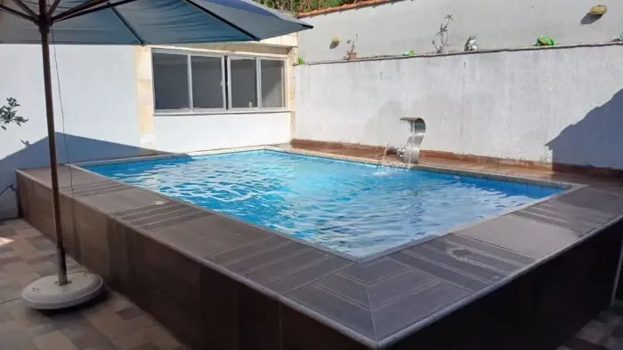 BS Imobiliária VENDE maravilhosa residência no Centro de São Gonçalo! Oportunidade!!!