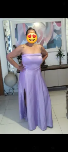 Vestido lilás serve do 40 até o 48 usado 1 vezes