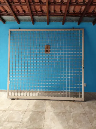 Portão 2,5 mt de comprimento por 2,3 mt de altura