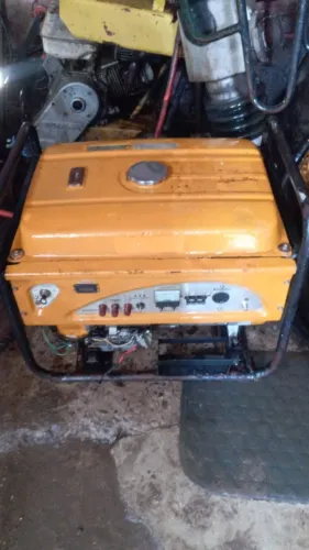 Gerador csm a gasolina 8 KVA trifásico