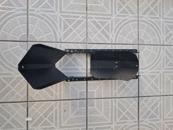 Trava roda moto cavalete